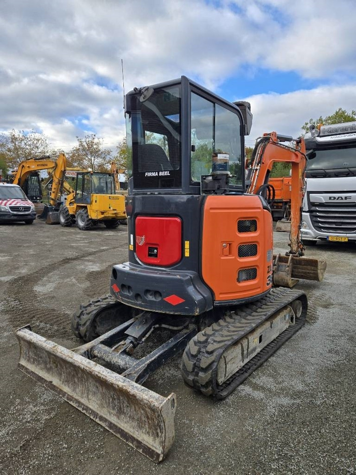 Hitachi ZX 38 U-5 A - Mini escavadeira: foto 4 Hitachi ZX 38 U-5 A - Mini escavadeira: foto 4