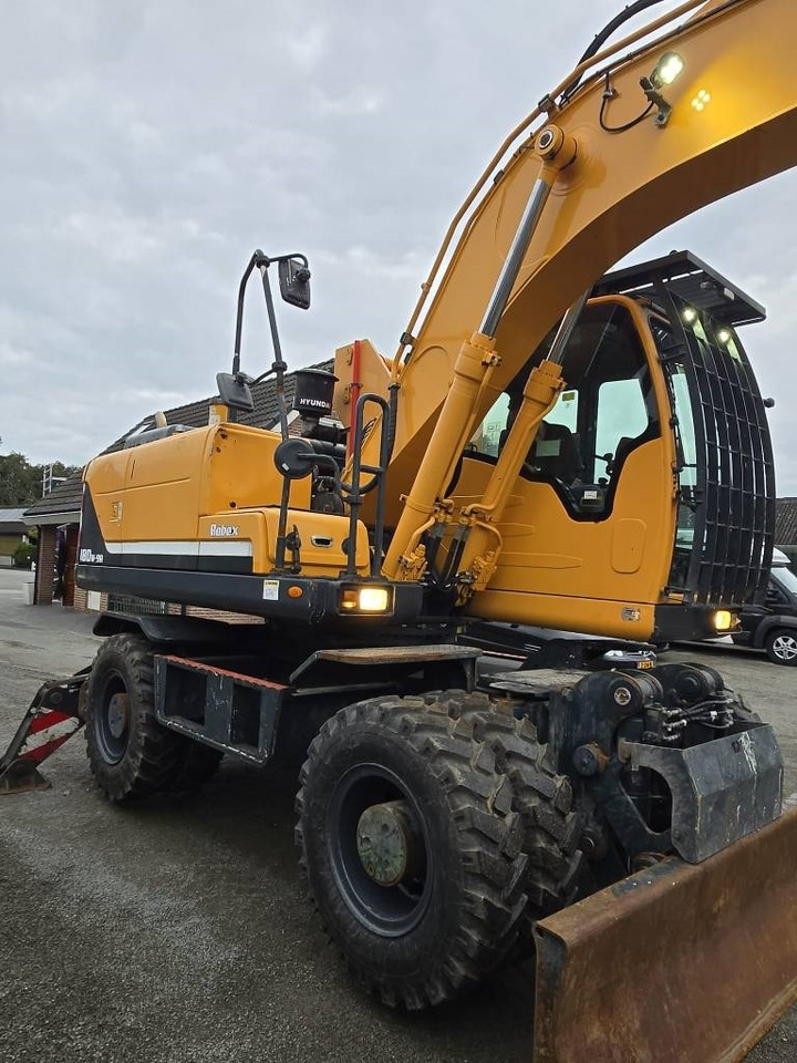 Hyundai R 180W-9A  - Escavadeira de rodas: foto 5 Hyundai R 180W-9A  - Escavadeira de rodas: foto 5