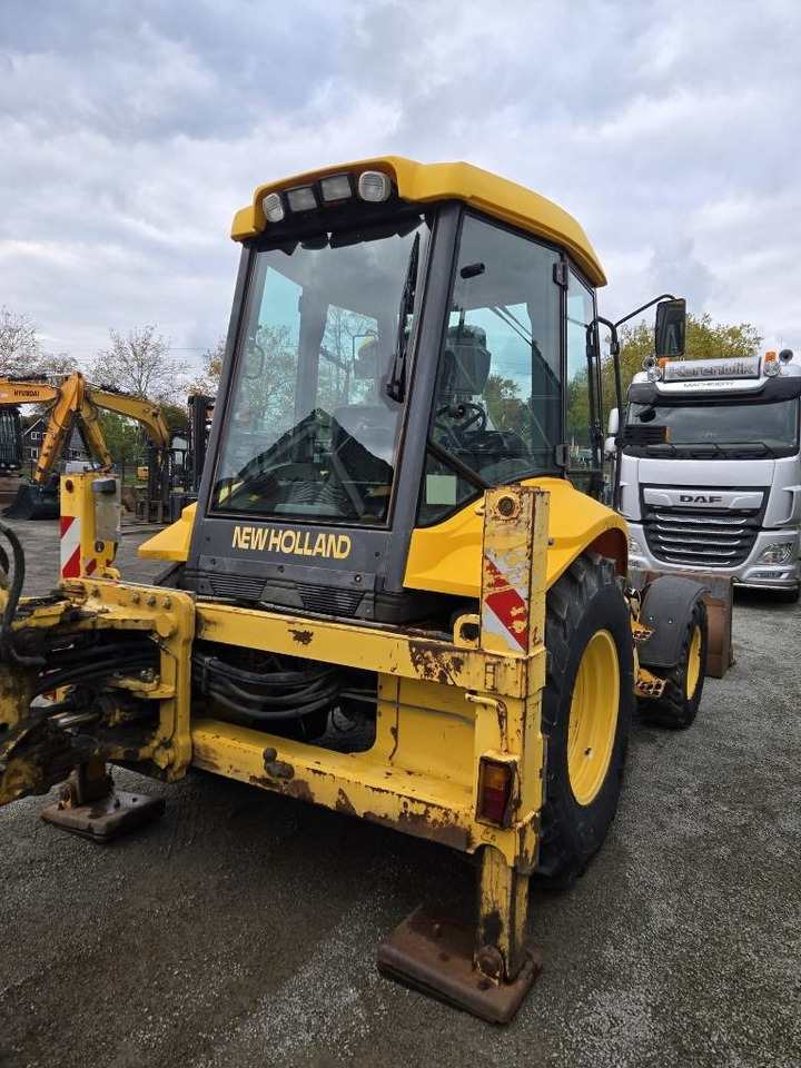 New Holland LB 95 B-4 PT  - Retroescavadeira: foto 4 New Holland LB 95 B-4 PT  - Retroescavadeira: foto 4