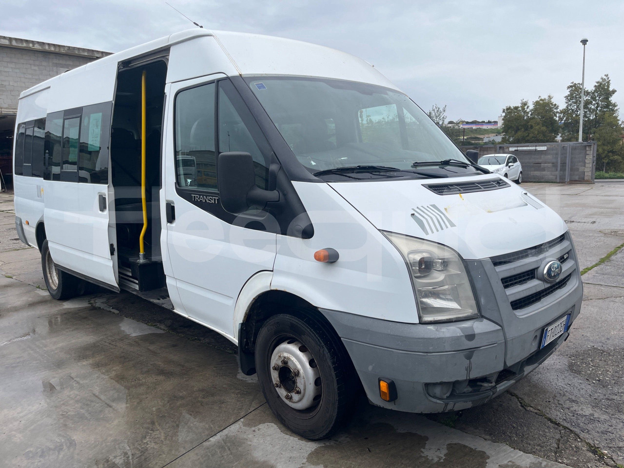 Ford Transit - Minibus, Furgão de passageiros: foto 1 Ford Transit - Minibus, Furgão de passageiros: foto 1
