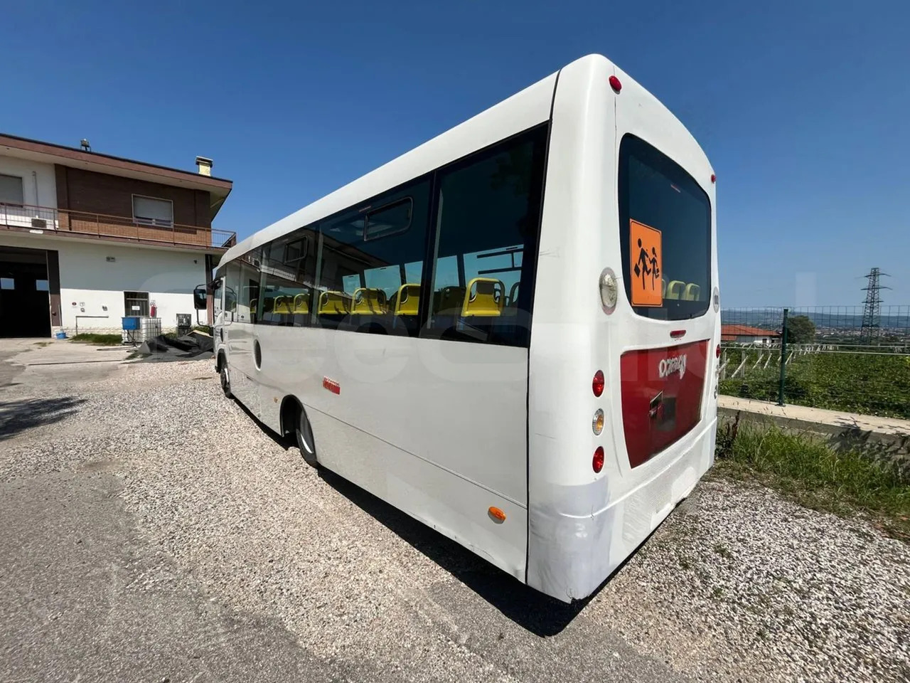 Autocarro Isuzu P65: foto 7