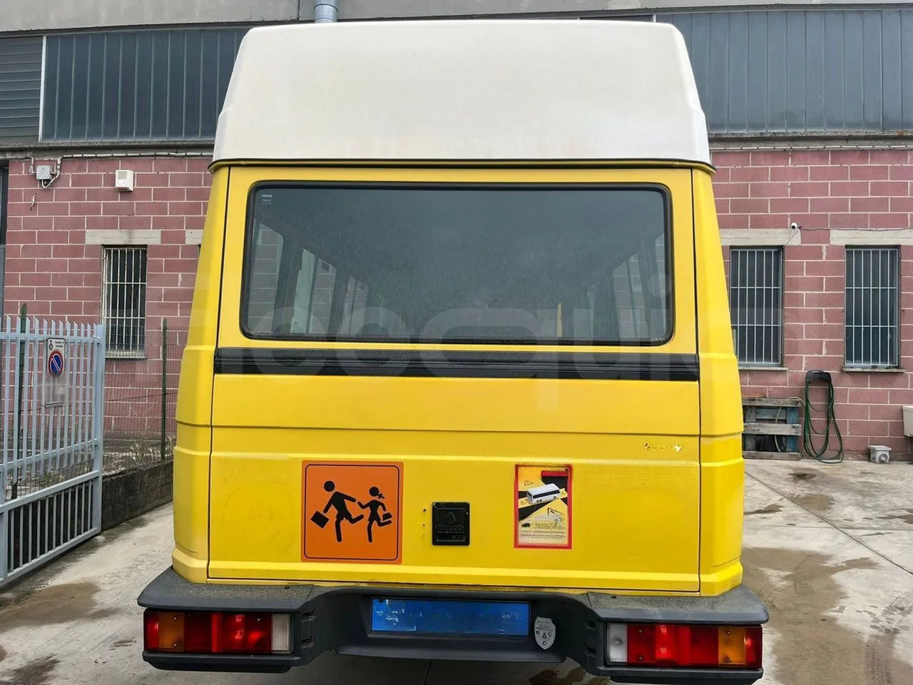 Iveco A45E10 - Autocarro escolar: foto 4 Iveco A45E10 - Autocarro escolar: foto 4