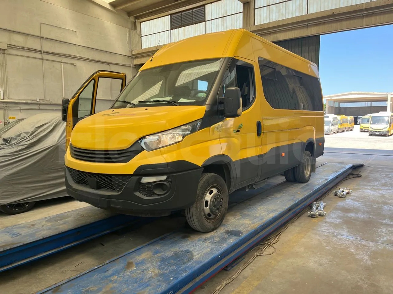 Iveco Daily - Autocarro escolar: foto 4 Iveco Daily - Autocarro escolar: foto 4
