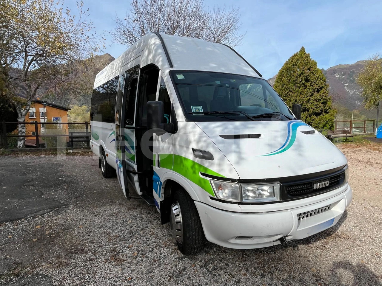 Iveco Daily - Minibus, Furgão de passageiros: foto 1 Iveco Daily - Minibus, Furgão de passageiros: foto 1