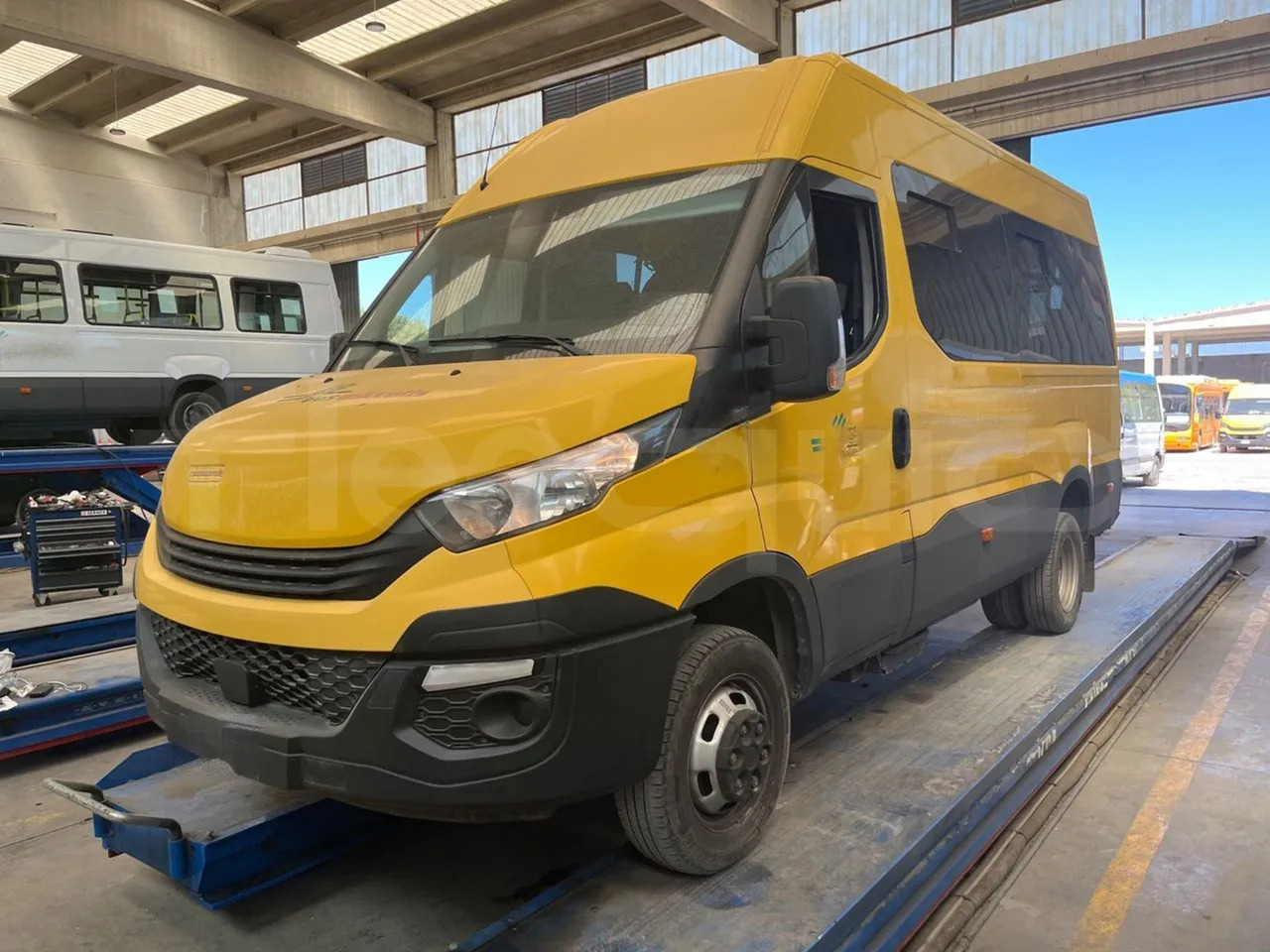 Iveco Daily - Autocarro escolar: foto 4 Iveco Daily - Autocarro escolar: foto 4