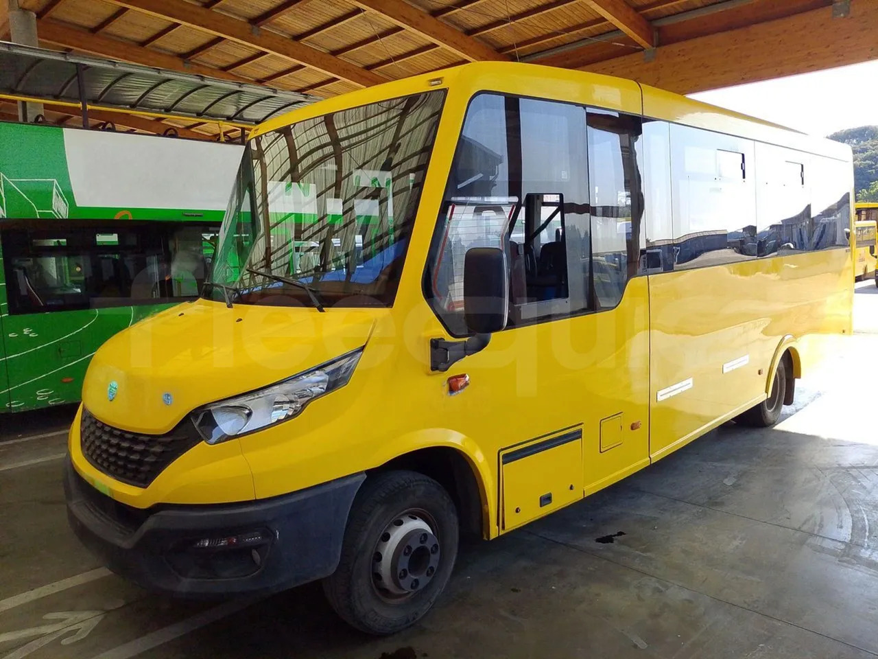 Iveco Indcar - Autocarro escolar: foto 4 Iveco Indcar - Autocarro escolar: foto 4
