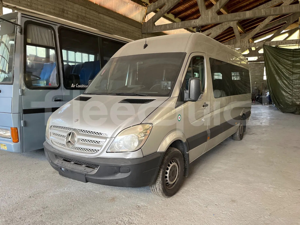 Mercedes-Benz Evobus 0315U - Minibus, Furgão de passageiros: foto 1 Mercedes-Benz Evobus 0315U - Minibus, Furgão de passageiros: foto 1
