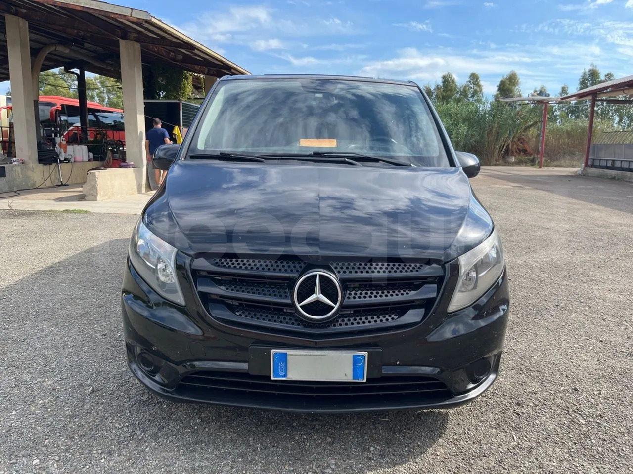 Mercedes-Benz Vito Tourer - Minibus, Furgão de passageiros: foto 2 Mercedes-Benz Vito Tourer - Minibus, Furgão de passageiros: foto 2