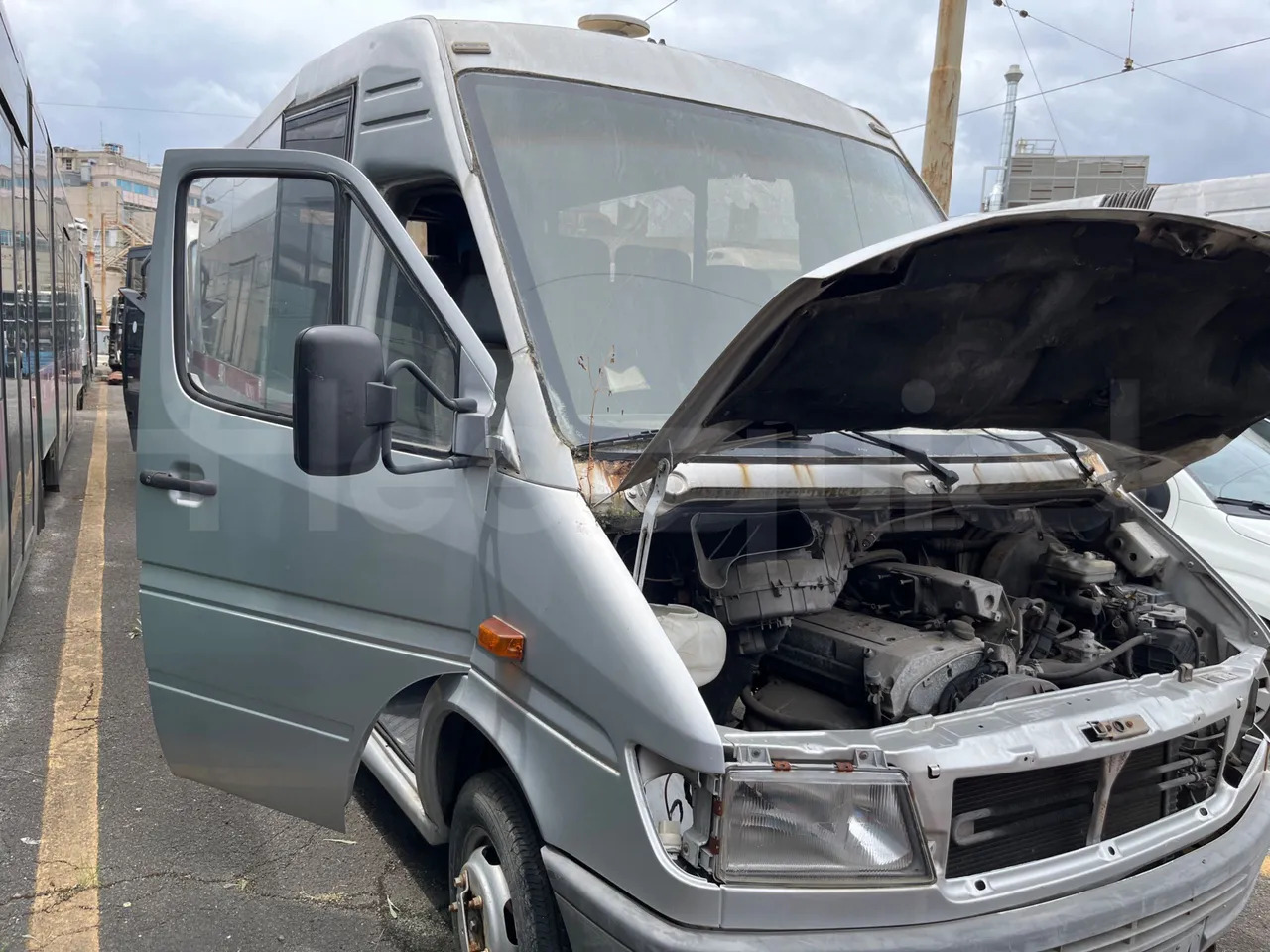 N. 2 Mercedes-Benz 414T - Minibus, Furgão de passageiros: foto 1 N. 2 Mercedes-Benz 414T - Minibus, Furgão de passageiros: foto 1