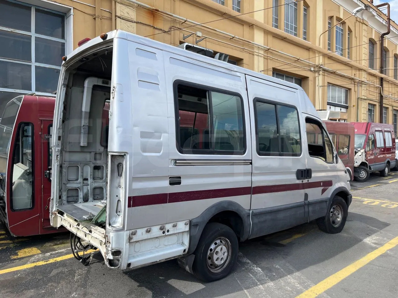 N.6Iveco Daily - Minibus, Furgão de passageiros: foto 5 N.6Iveco Daily - Minibus, Furgão de passageiros: foto 5