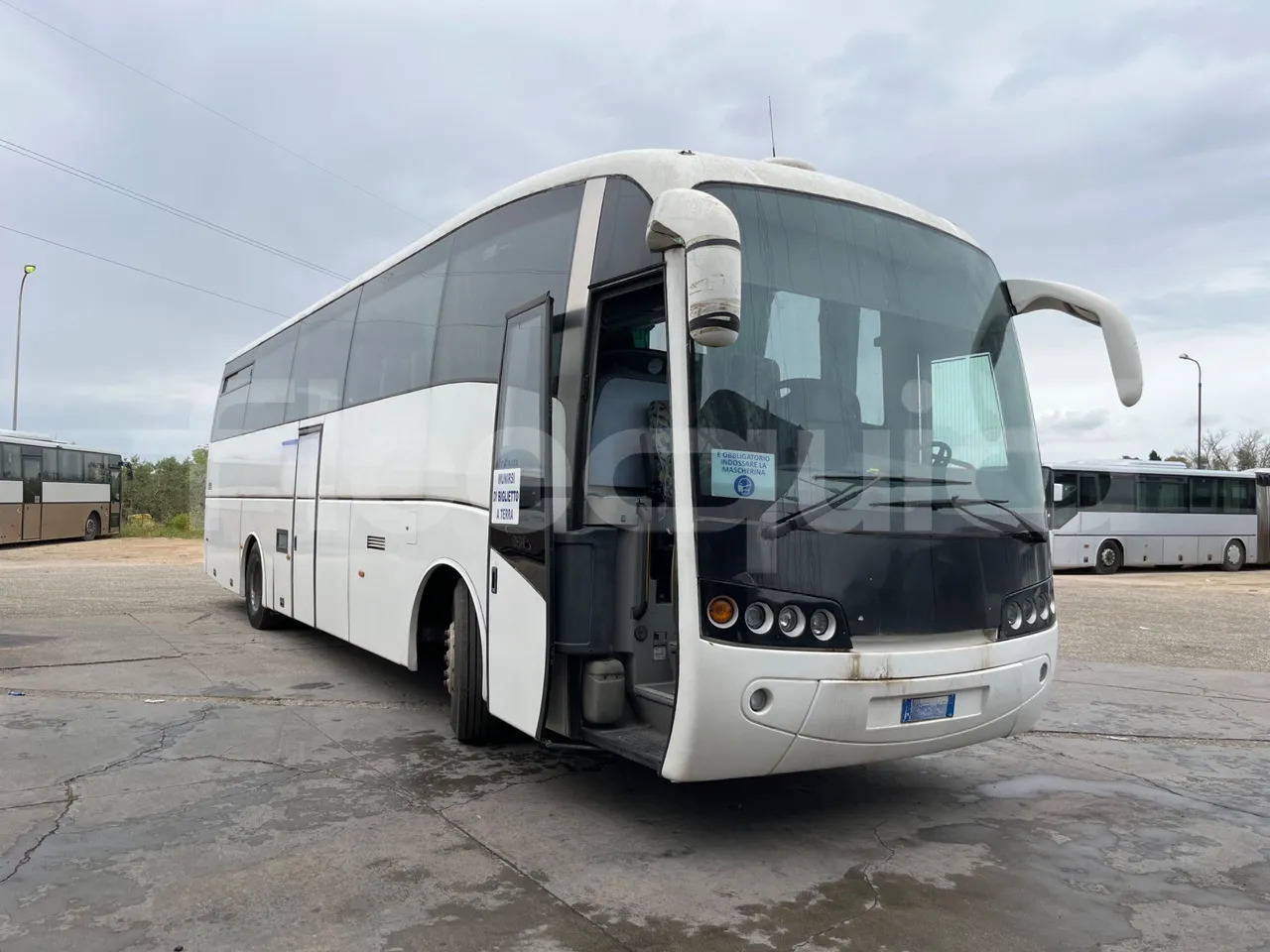 Autocarro Volvo B12: foto 1