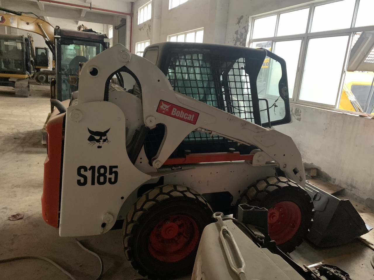 BOBCAT S185 - Mini pá carregadora: foto 5 BOBCAT S185 - Mini pá carregadora: foto 5