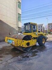 Bomag BW 220D-40 - Compactador de asfalto: foto 2 Bomag BW 220D-40 - Compactador de asfalto: foto 2