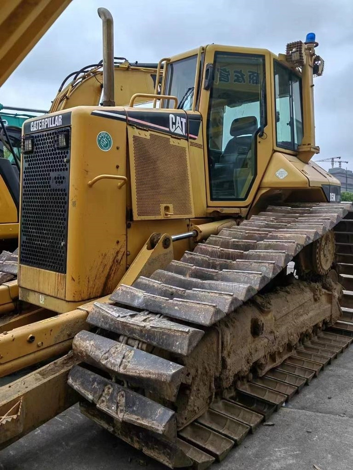 CAT D5N - Buldôzer: foto 1 CAT D5N - Buldôzer: foto 1