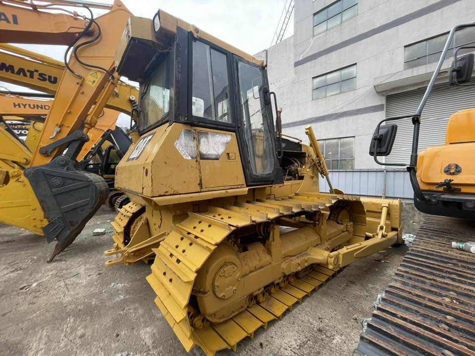 Caterpillar D6G2 LGP - Buldôzer: foto 2 Caterpillar D6G2 LGP - Buldôzer: foto 2