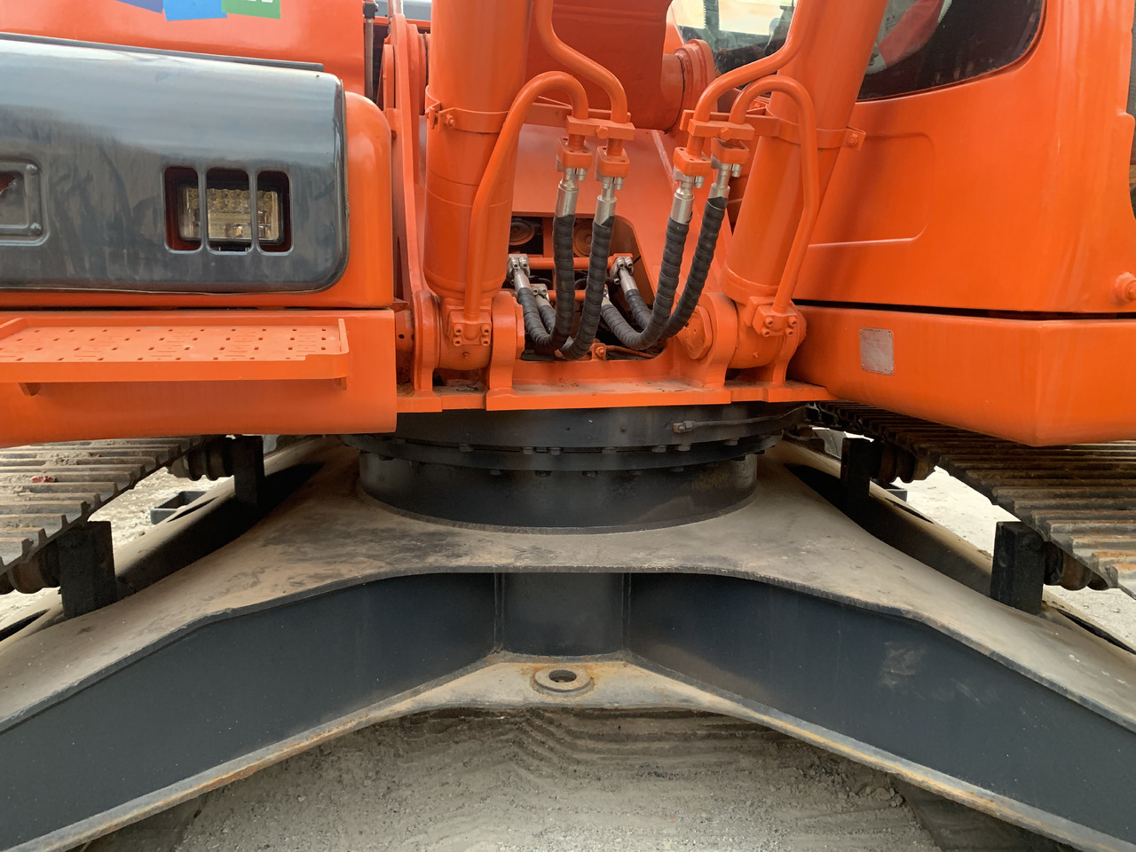 DOOSAN DX225LC - Escavadeira de rodas: foto 3 DOOSAN DX225LC - Escavadeira de rodas: foto 3