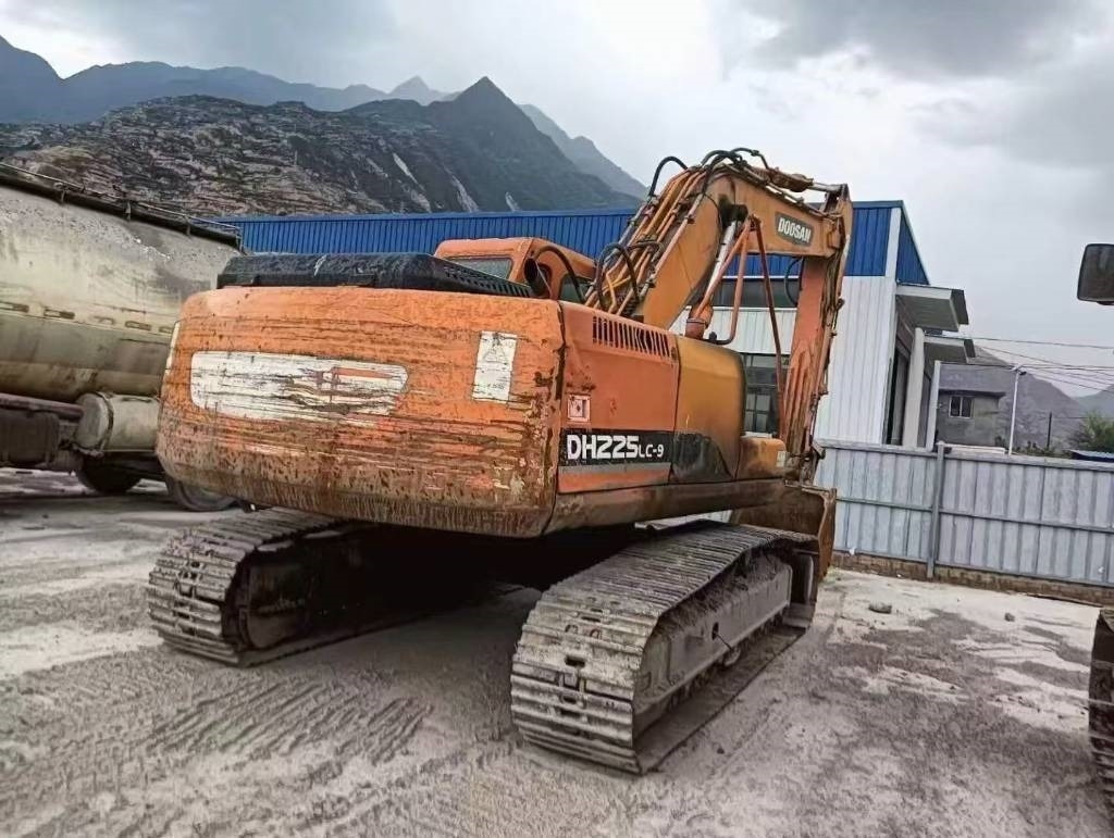 Doosan DX 225 DH225LC-9 DX 225 DH225LC-9 - Escavadora de rastos: foto 4 Doosan DX 225 DH225LC-9 DX 225 DH225LC-9 - Escavadora de rastos: foto 4