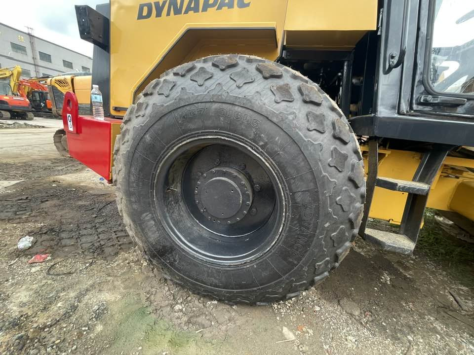 Dynapac Dynapac CA251D HASH - Compactador de asfalto: foto 4 Dynapac Dynapac CA251D HASH - Compactador de asfalto: foto 4