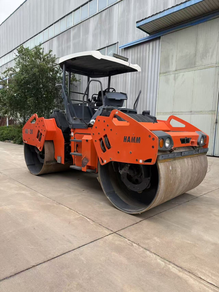 HAMM HD128 - Compactador de asfalto: foto 1 HAMM HD128 - Compactador de asfalto: foto 1