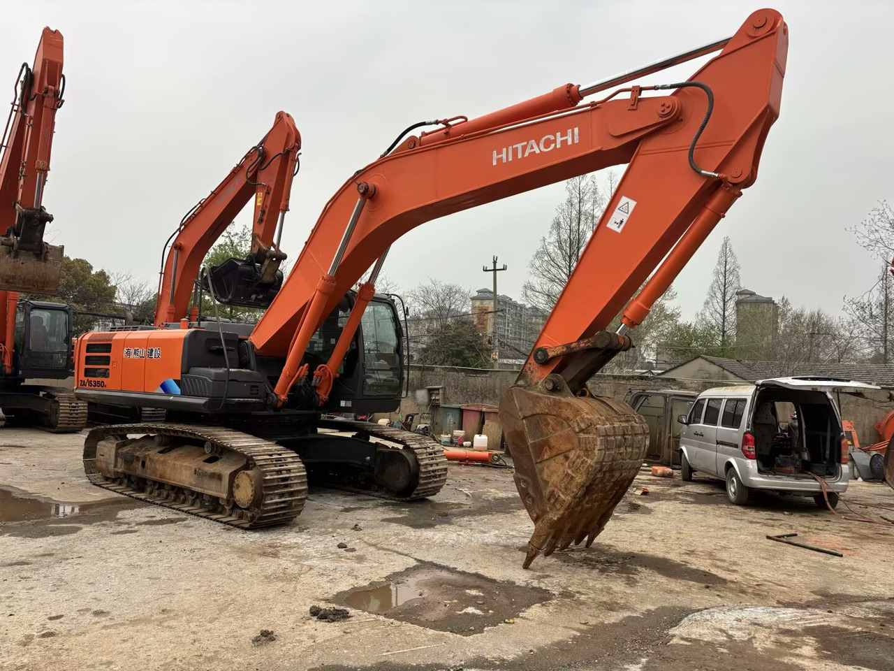 HITACHI ZX350H-5G - Escavadora de rastos: foto 1 HITACHI ZX350H-5G - Escavadora de rastos: foto 1