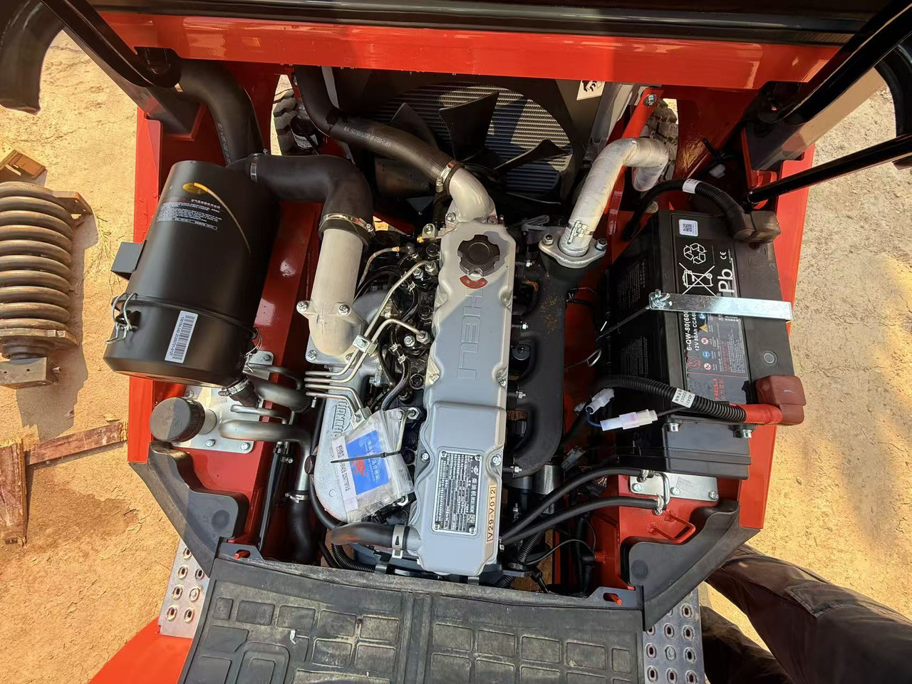 Heli CPC35 - Empilhadeira a diesel: foto 3 Heli CPC35 - Empilhadeira a diesel: foto 3