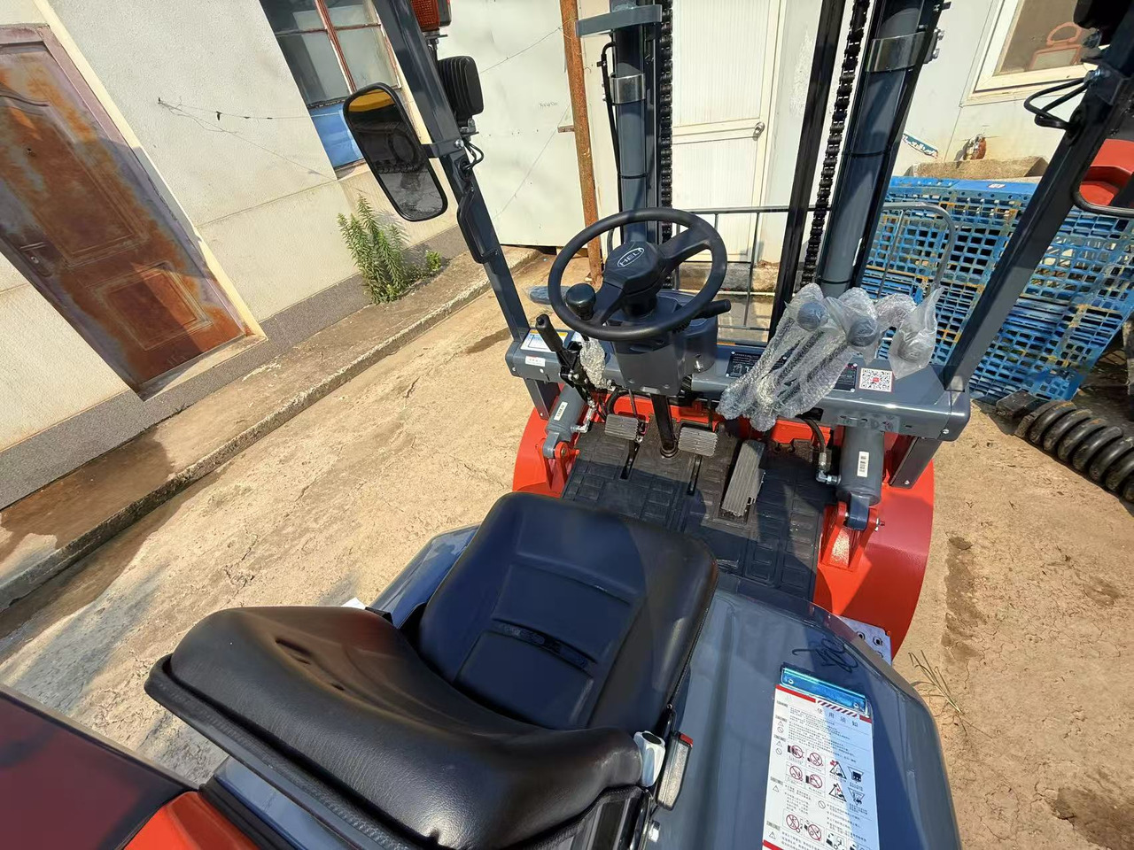 Heli CPC35 - Empilhadeira a diesel: foto 4 Heli CPC35 - Empilhadeira a diesel: foto 4