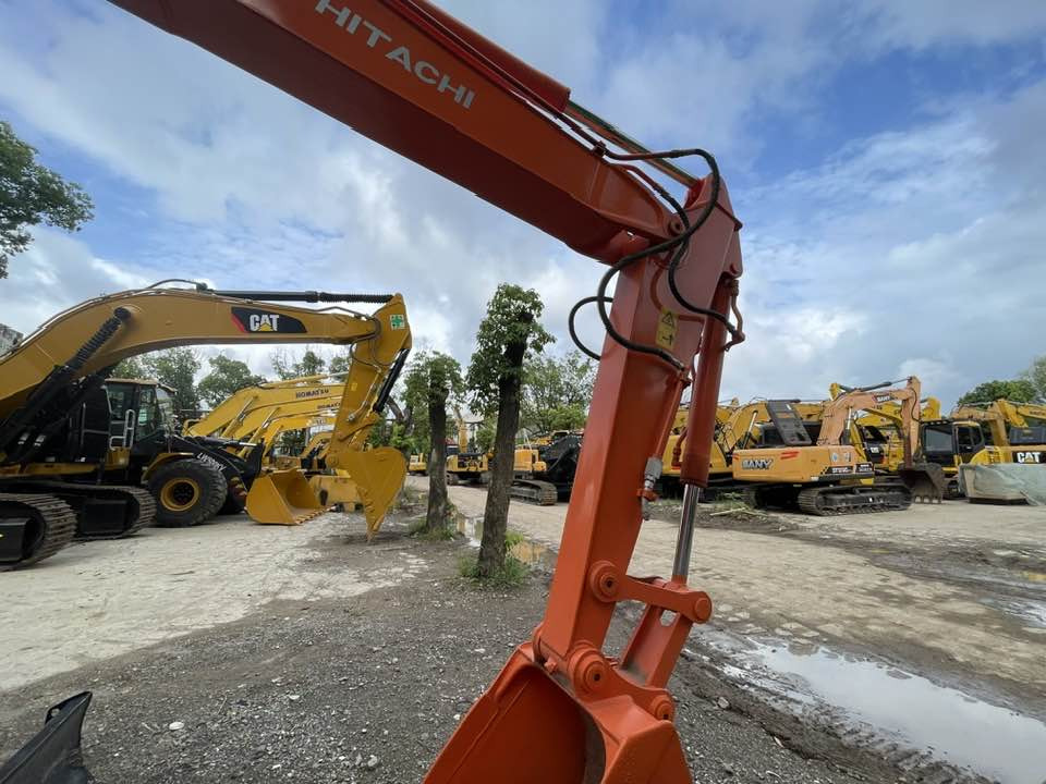 Hitachi ZAXIS 75 - Mini escavadeira: foto 5 Hitachi ZAXIS 75 - Mini escavadeira: foto 5