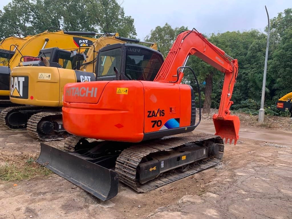 Hitachi Zaxis 70 - Escavadora de rastos: foto 1 Hitachi Zaxis 70 - Escavadora de rastos: foto 1