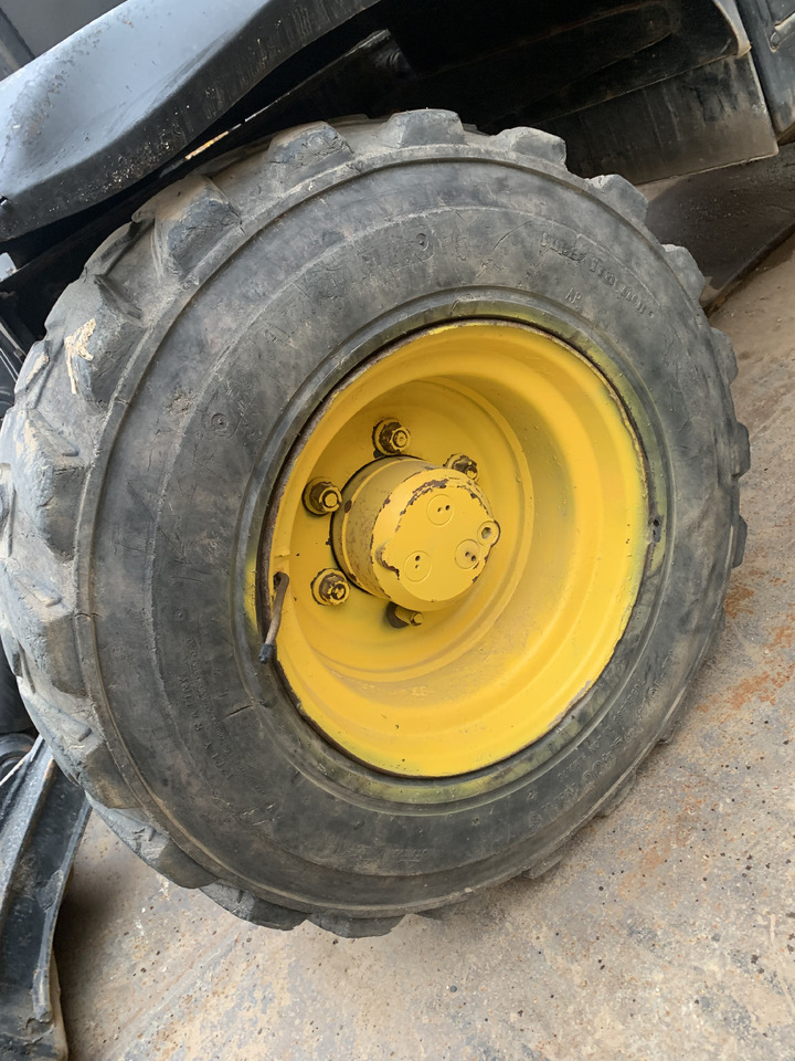 Hyudai R60W-7 - Escavadeira de rodas: foto 5 Hyudai R60W-7 - Escavadeira de rodas: foto 5