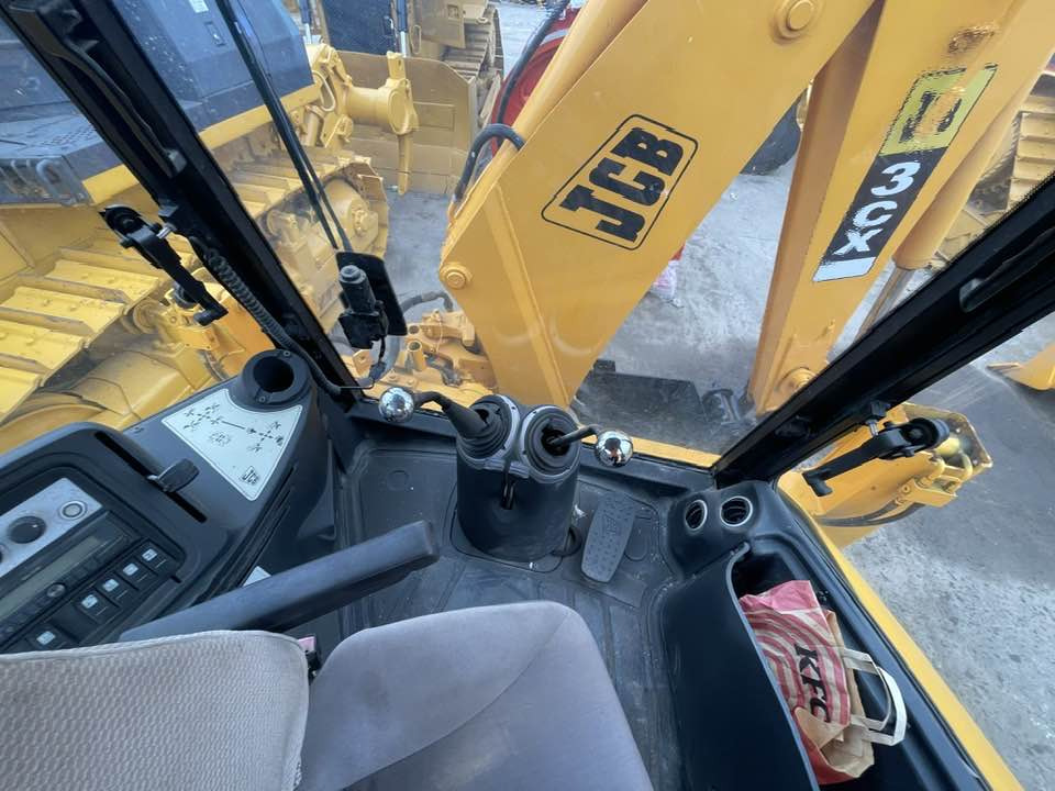 JCB 3CX - Retroescavadeira: foto 3 JCB 3CX - Retroescavadeira: foto 3