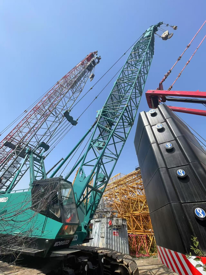 KOBELCO 7080 - Guindaste sobre esteiras: foto 2 KOBELCO 7080 - Guindaste sobre esteiras: foto 2