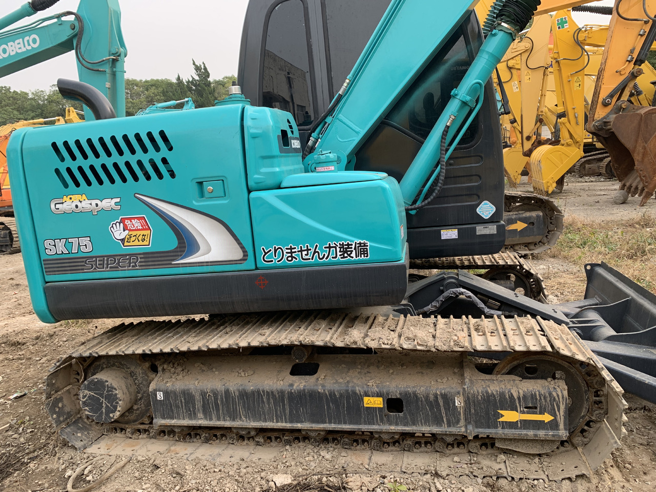 KOBELCO SK75-8 - Escavadora de rastos: foto 4 KOBELCO SK75-8 - Escavadora de rastos: foto 4