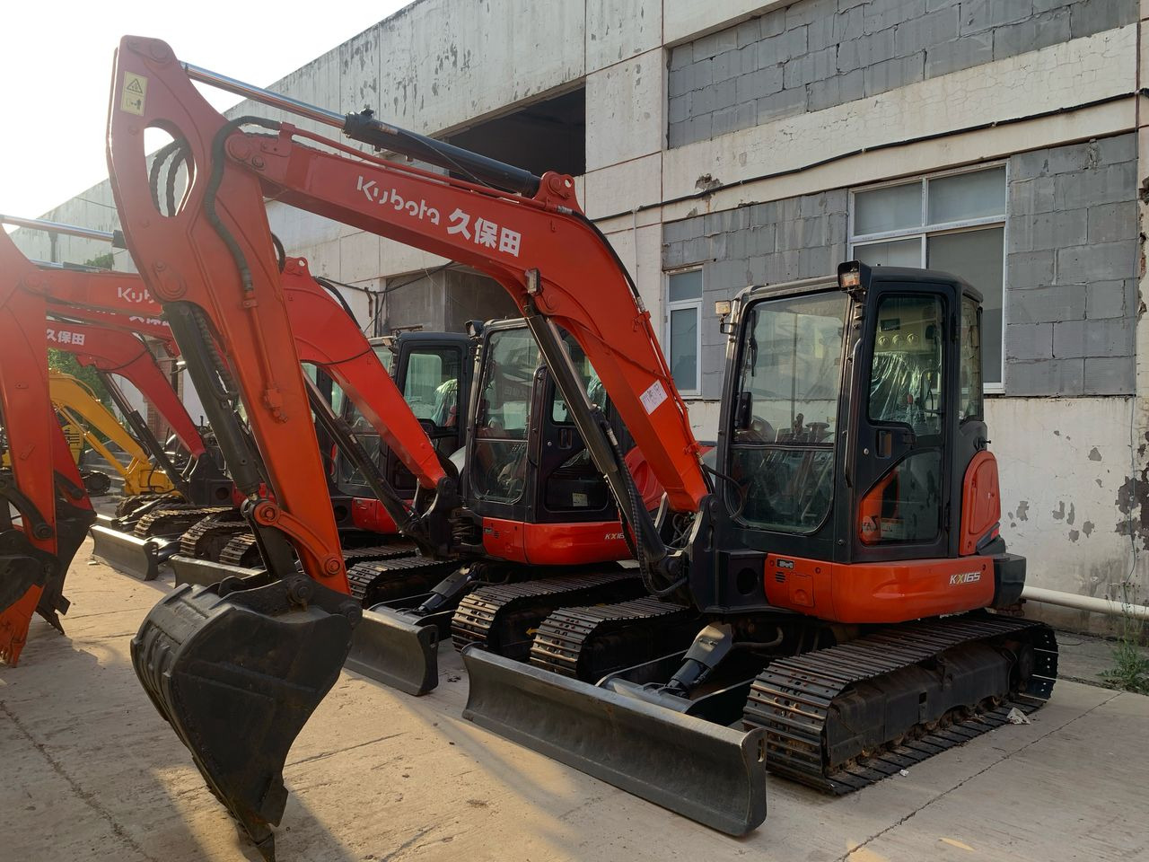 KUBOTA KX165-5 - Escavadora de rastos: foto 1 KUBOTA KX165-5 - Escavadora de rastos: foto 1