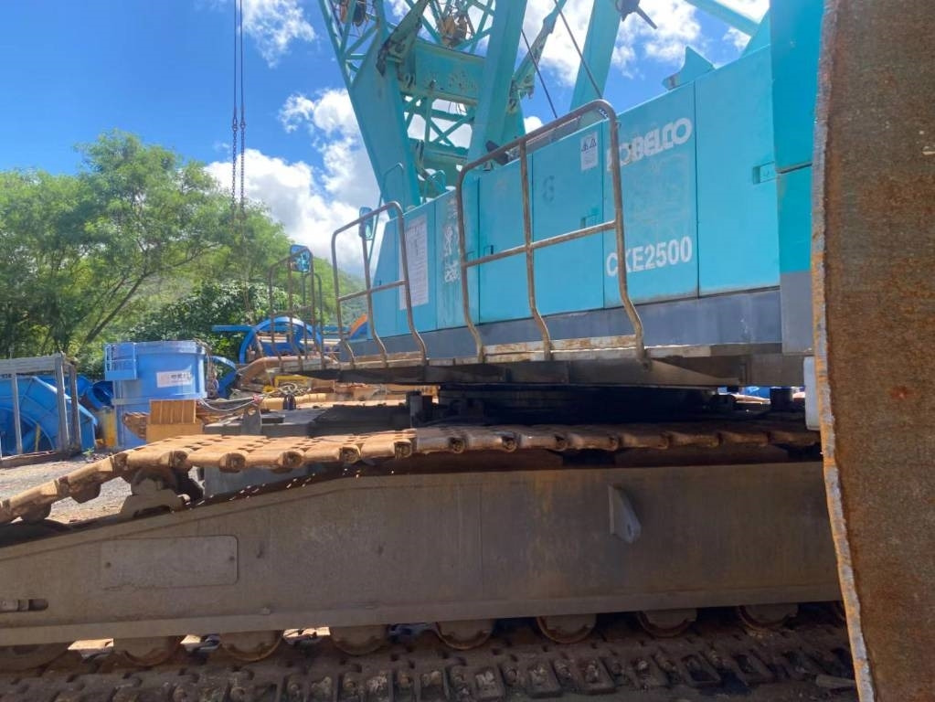 Kobelco CKE 2500 - Guindaste sobre esteiras: foto 5 Kobelco CKE 2500 - Guindaste sobre esteiras: foto 5