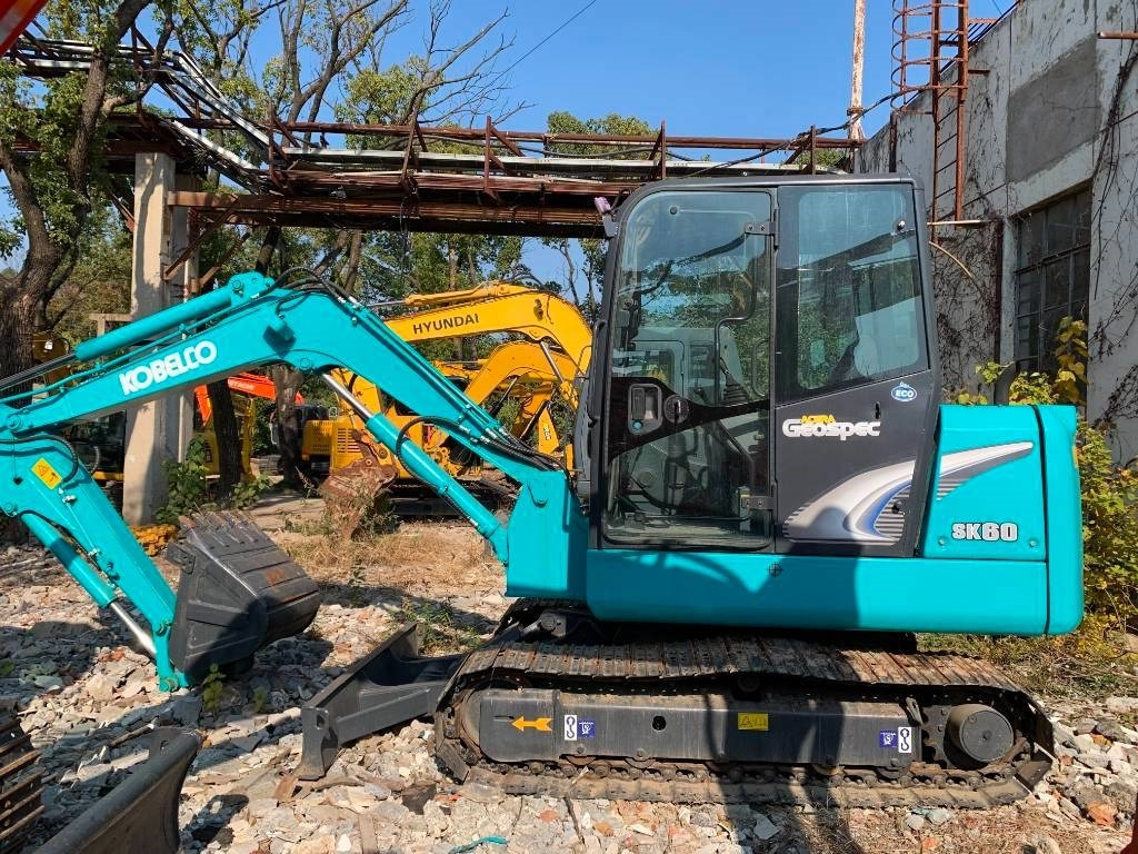 Kobelco SK 60 - Escavadora de rastos: foto 1 Kobelco SK 60 - Escavadora de rastos: foto 1