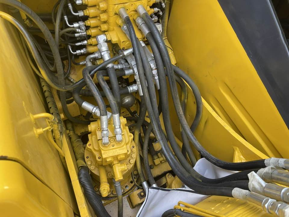 Komatsu PC130 - Escavadeira: foto 5 Komatsu PC130 - Escavadeira: foto 5