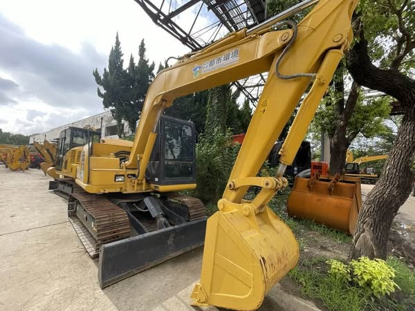 Komatsu PC70-8 - Mini escavadeira: foto 1 Komatsu PC70-8 - Mini escavadeira: foto 1
