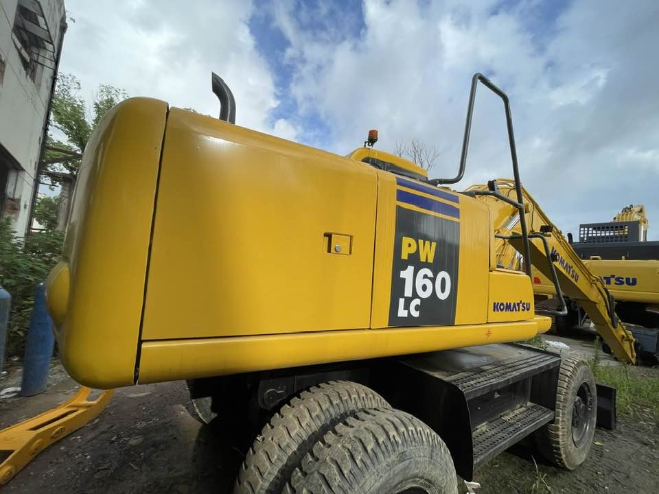 Komatsu PW160-8 - Escavadeira de rodas: foto 3 Komatsu PW160-8 - Escavadeira de rodas: foto 3