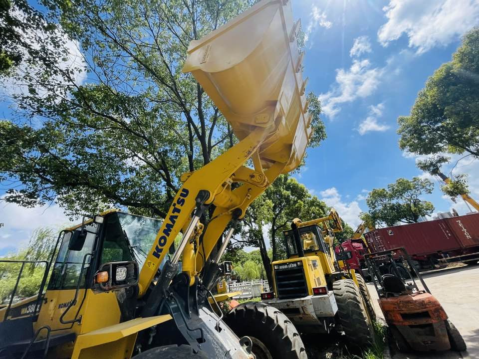 Komatsu WA380-8 - Pá carregadora de rodas: foto 4 Komatsu WA380-8 - Pá carregadora de rodas: foto 4