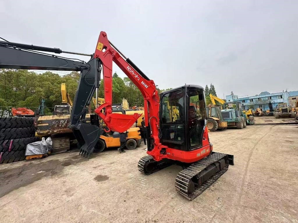 Kubota U-35 - Mini escavadeira: foto 2 Kubota U-35 - Mini escavadeira: foto 2