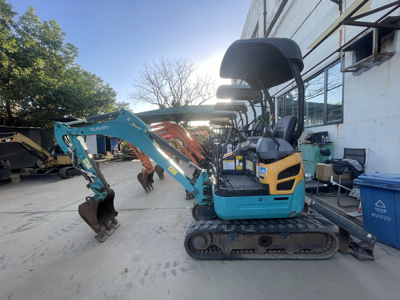 Kubota U17 - Mini escavadeira: foto 1 Kubota U17 - Mini escavadeira: foto 1