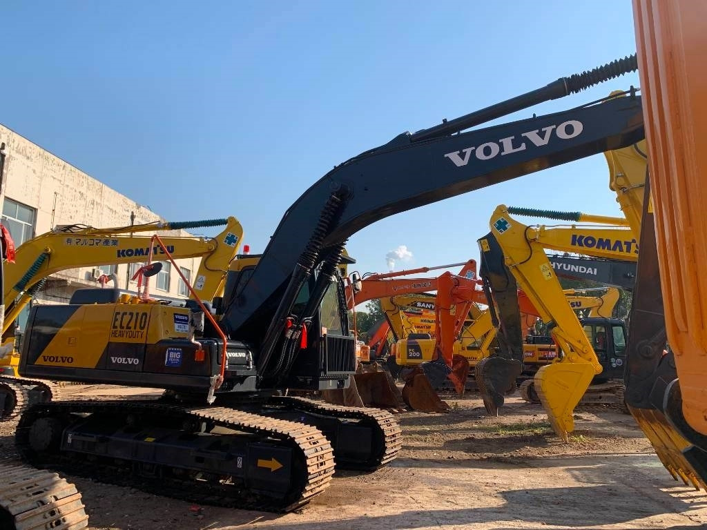 Volvo EC 210 - Escavadora de rastos: foto 2 Volvo EC 210 - Escavadora de rastos: foto 2