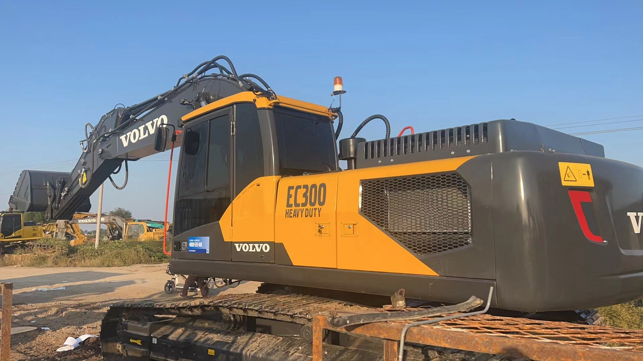 Vovlo EC300 - Escavadeira de rodas: foto 1 Vovlo EC300 - Escavadeira de rodas: foto 1