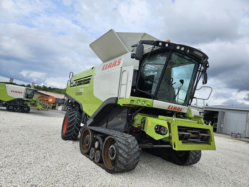 Claas Lexion 770tt - Ceifeira debulhadora: foto 1 Claas Lexion 770tt - Ceifeira debulhadora: foto 1
