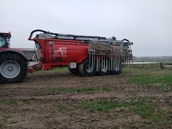 AP GV25 - Cisterna de chorume: foto 4 AP GV25 - Cisterna de chorume: foto 4