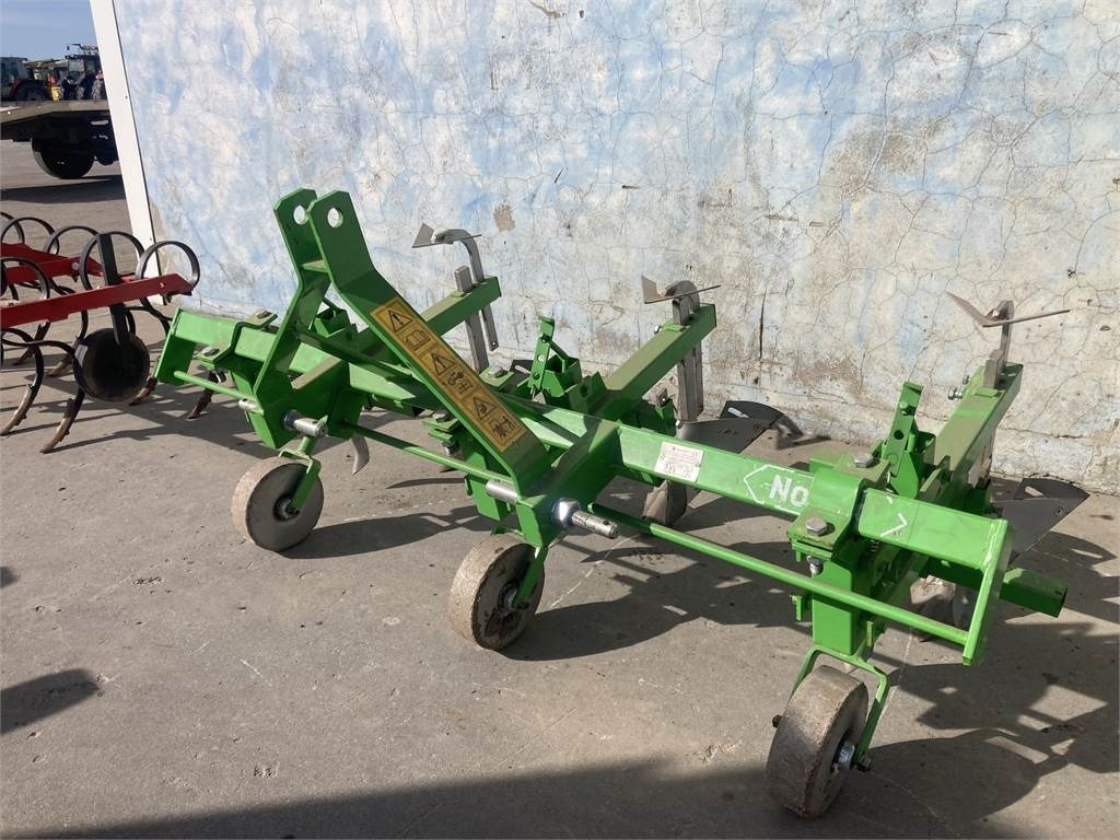 Bomet 2 RÆKKET - Máquina para batata: foto 1 Bomet 2 RÆKKET - Máquina para batata: foto 1