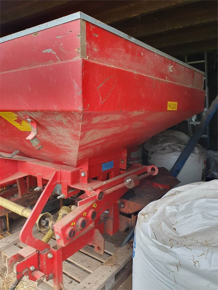 Bredal B2 LIFTOPHÆNGT  - Distribuidor de fertilizantes: foto 3 Bredal B2 LIFTOPHÆNGT  - Distribuidor de fertilizantes: foto 3