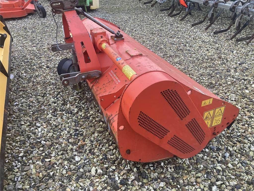Kuhn BKE 250 BRAK PUDSER - Triturador de martelos: foto 1 Kuhn BKE 250 BRAK PUDSER - Triturador de martelos: foto 1