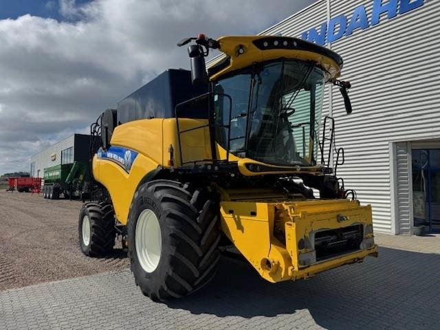 New Holland CR9.90 TIER4  - Ceifeira debulhadora: foto 2 New Holland CR9.90 TIER4  - Ceifeira debulhadora: foto 2