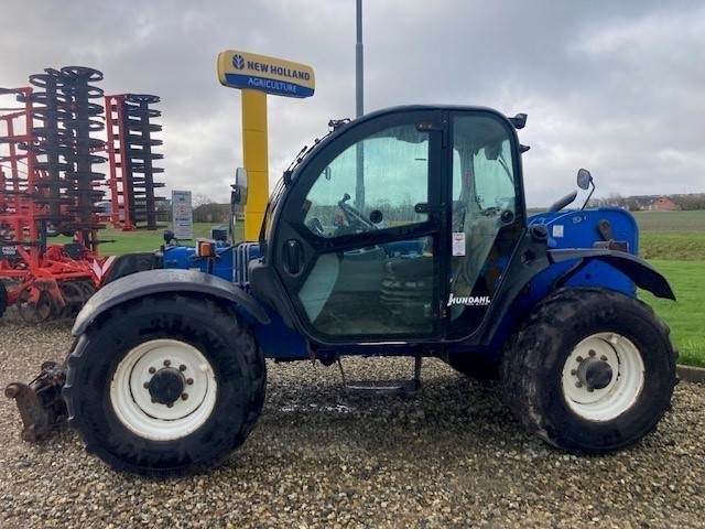 New Holland LM7.35 - Empilhador telescópico: foto 1 New Holland LM7.35 - Empilhador telescópico: foto 1
